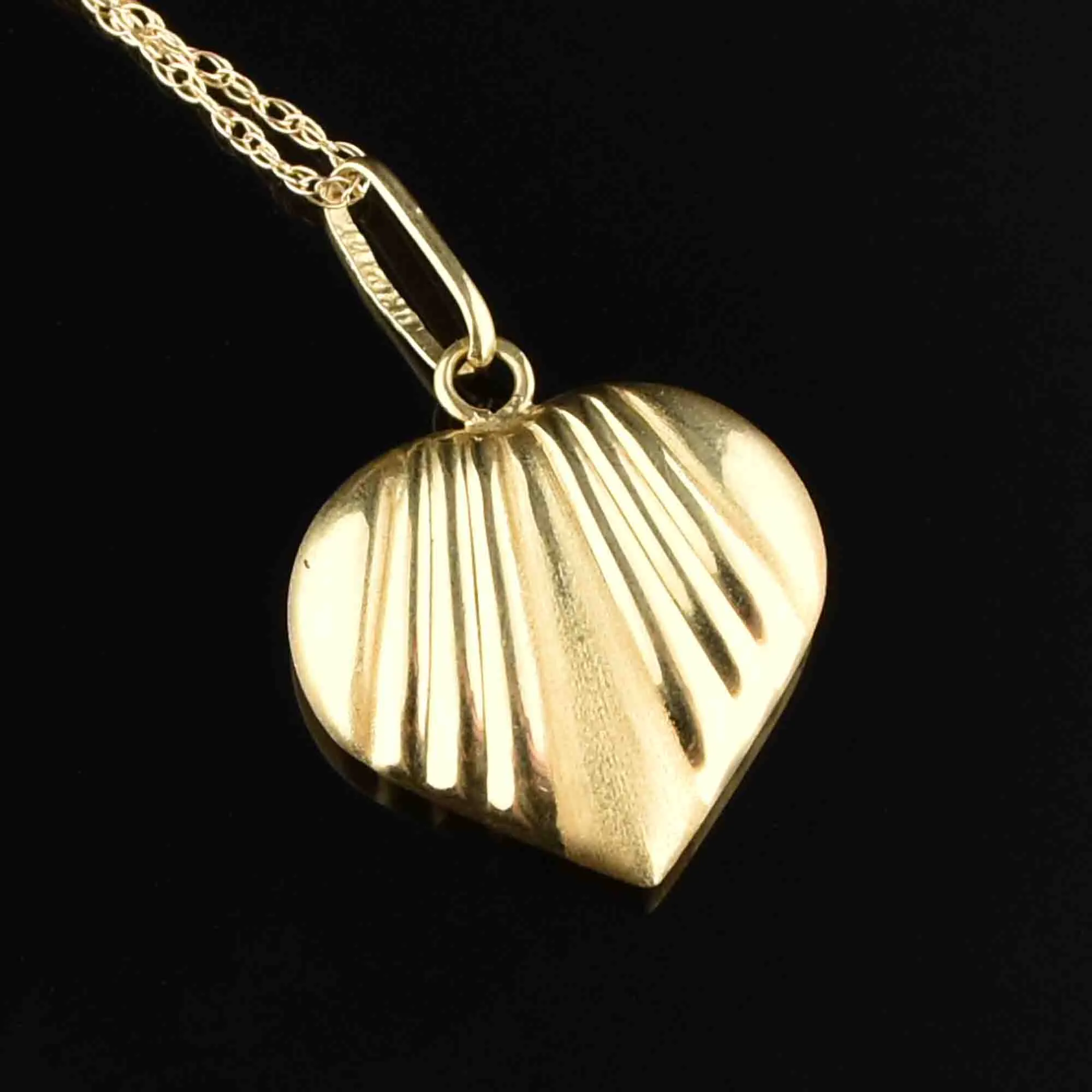 10K Gold Puffy Heart Pendant Necklace