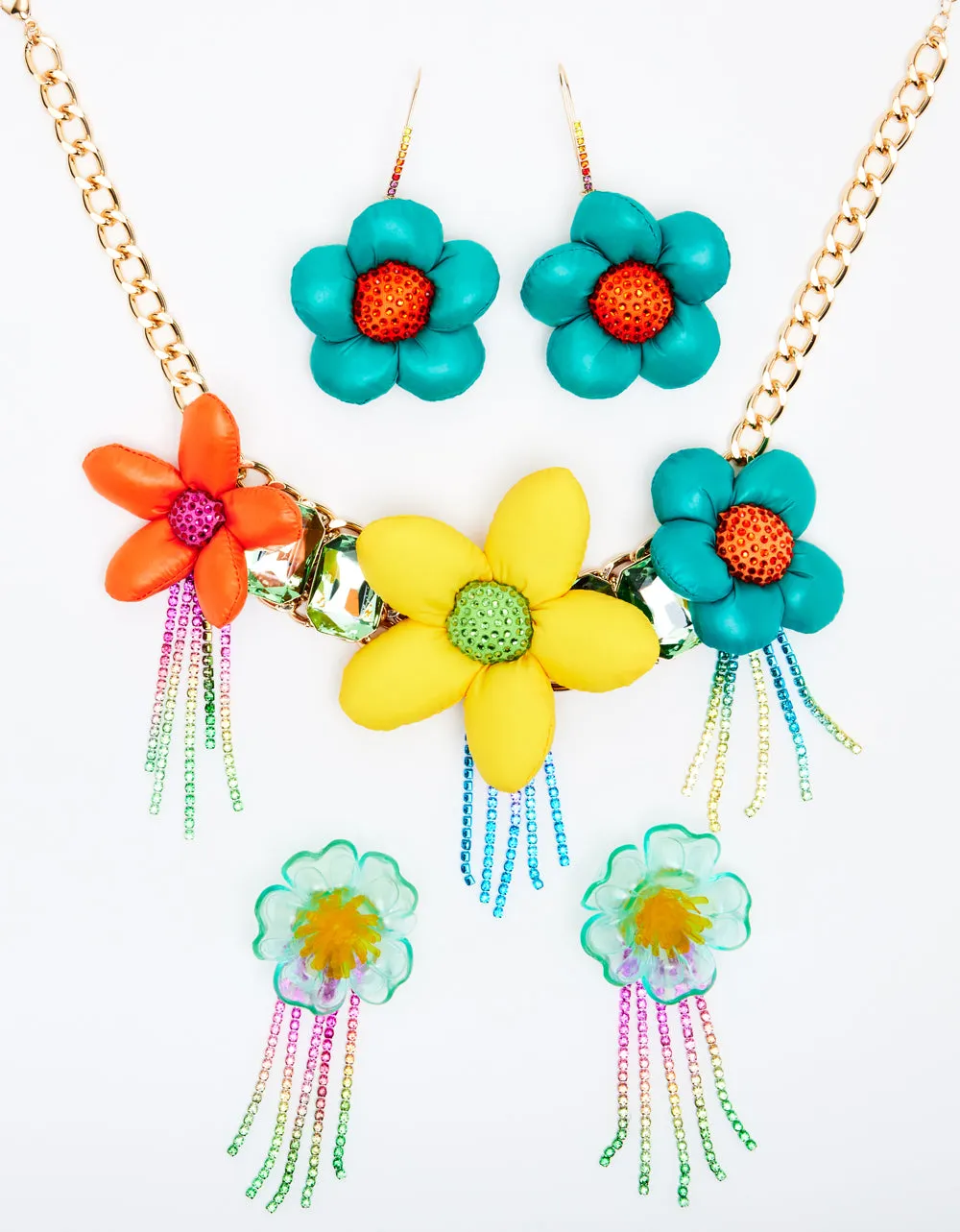 BETSEYS PUFFY FLOWER BIB NECKLACE MULTI