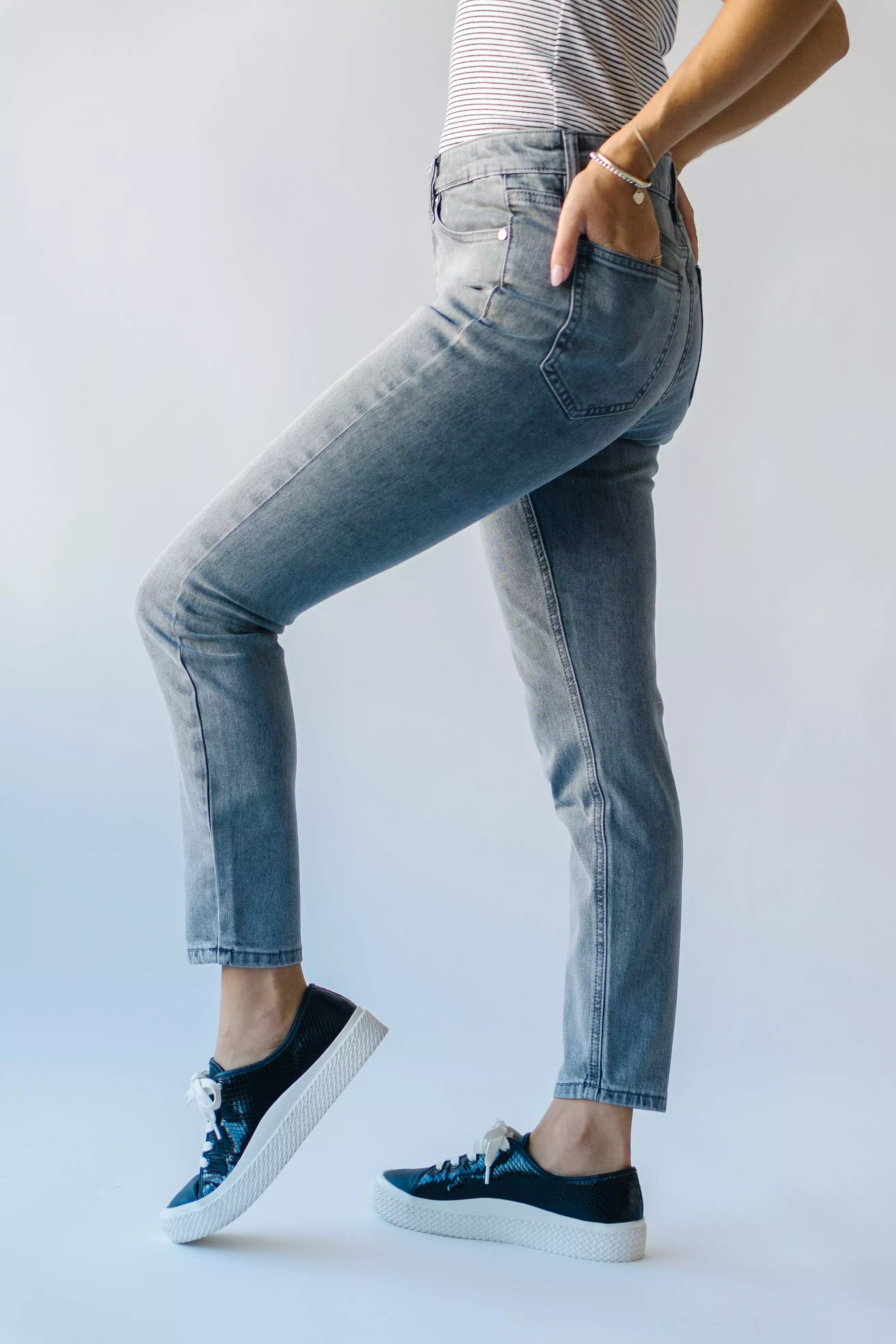 The Holdrege Mid Rise Crop Skinny Jean in Light Gray